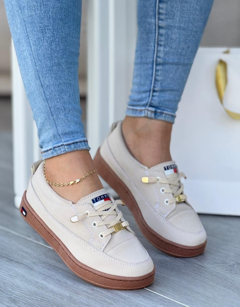 TENIS TOMMY