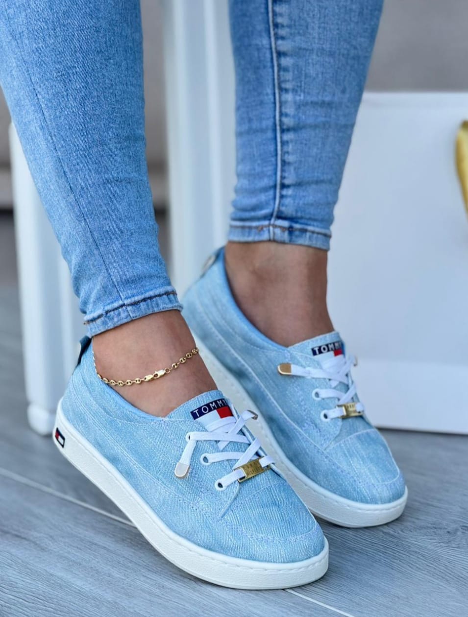 TENIS TOMMY