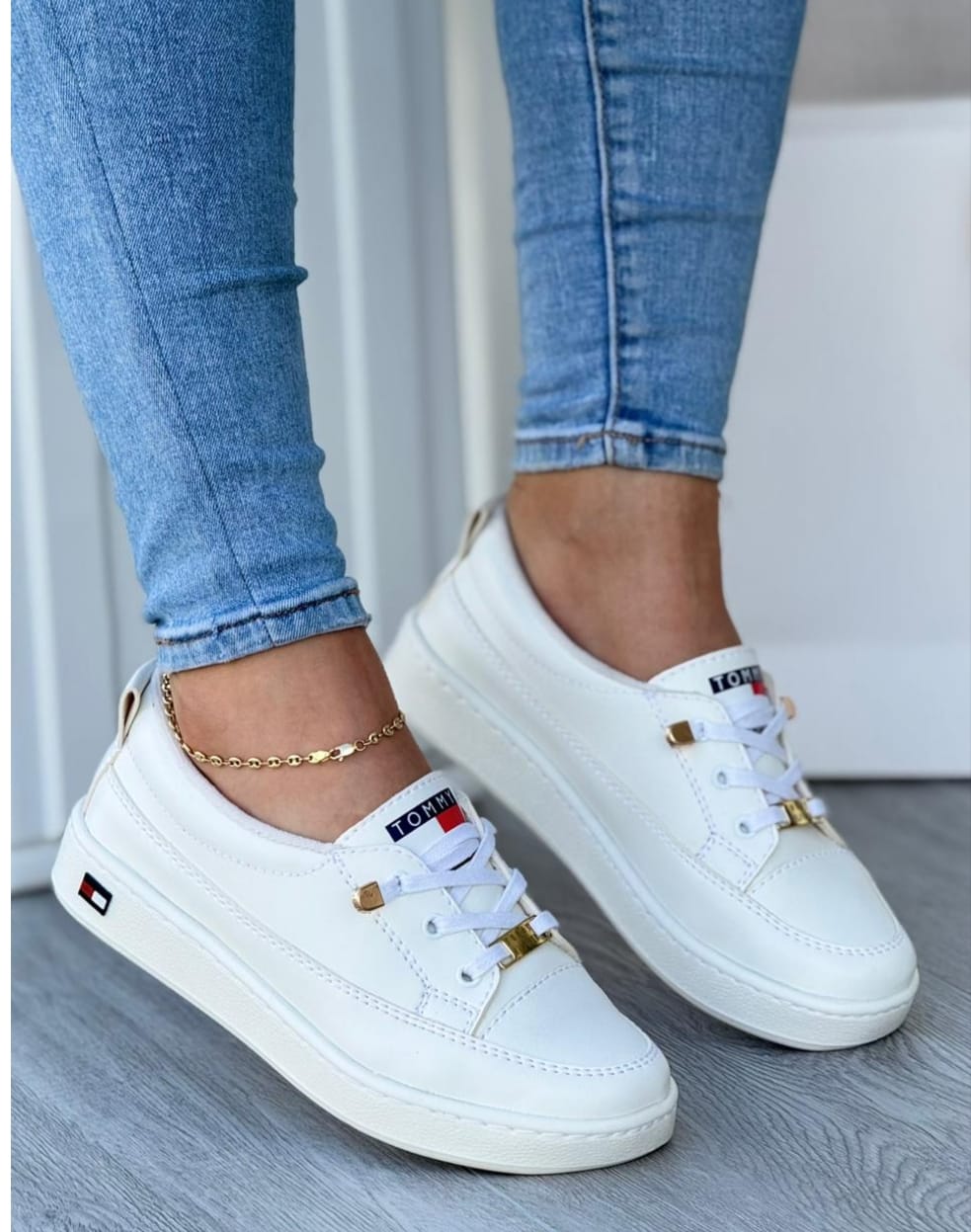 TENIS TOMMY