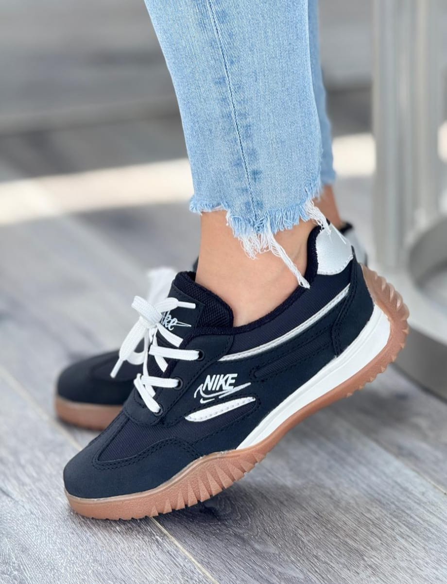 TENIS NIKE